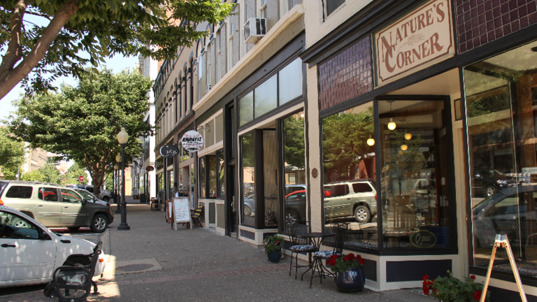 downtown Burlington, Iowa